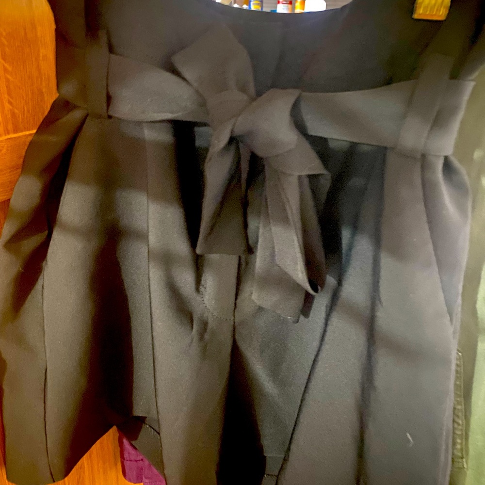 Black Shorts with tie-belted waist, 7th Ave by NY&Co, Sz 8, 7”